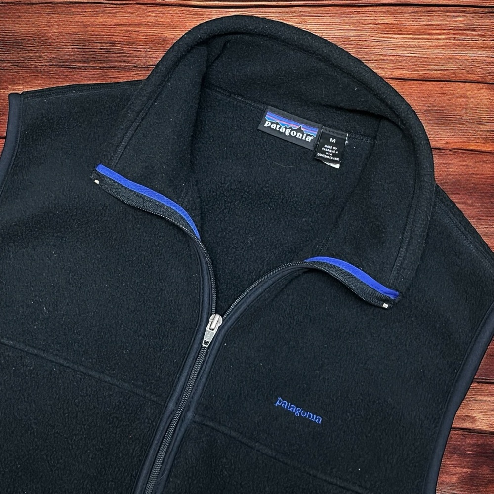 PATAGONIA FULL ZIP BLACK FLEECE VEST MEDIUM OUTDOOR MADE IN USA ZIPPER POCKETS.